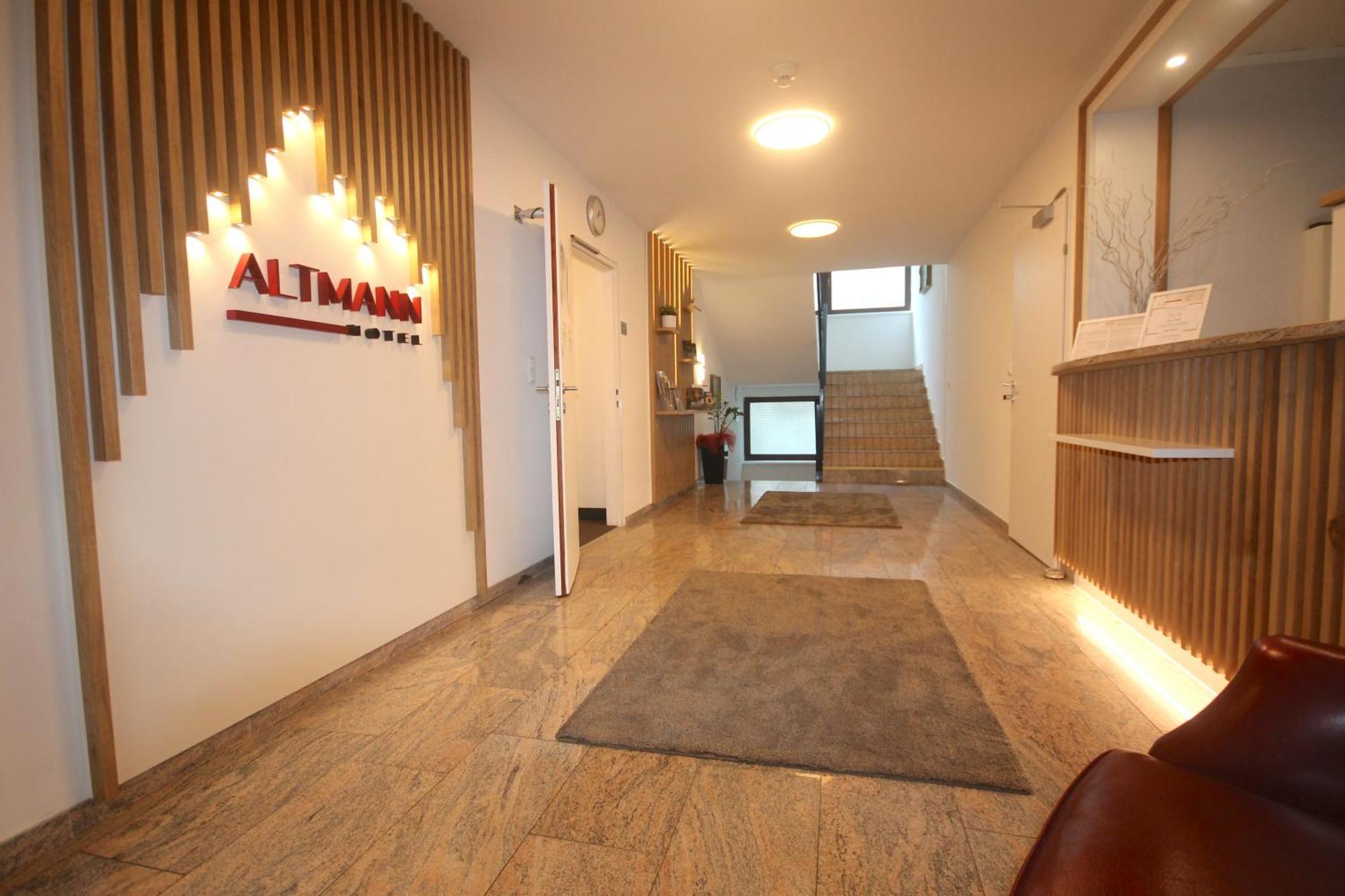 Altmann 3*